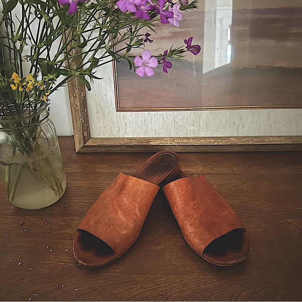 Tan leather Mansur Gavriel slides sandals EU 38
